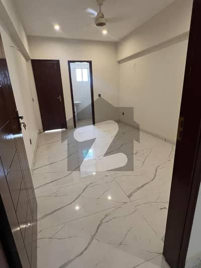 راحت کمرشل ایریا ڈی ایچ اے فیز 6,ڈی ایچ اے ڈیفینس,کراچی میں 3 کمروں کا 7 مرلہ فلیٹ 1.65 لاکھ میں کرایہ پر دستیاب ہے۔