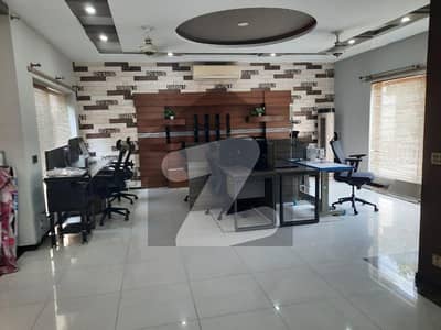 1 Kanal Upper Full Furnish Silent Office for 3 Bed Tvl Kitchen