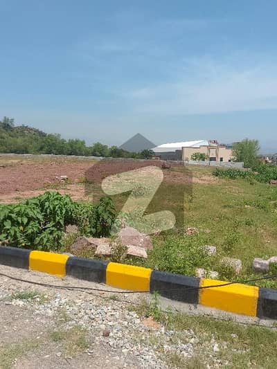Beautiful Location 5 Marla Plots  Near Bahria Enclave Private Land