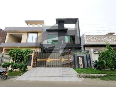 Buying A House In Nawab Town - Block D Lahore