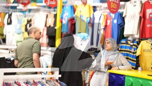 Investor Rate Shop At Prime Location Available For Sale