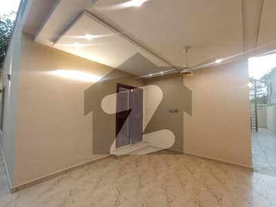 10 Marla Single Story house With Gas For Rent