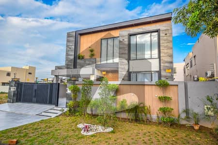 ONE KANAL DESIGNER BUNGALOW AT IDEAL LOCATION NEAR TO RAYA, WITH SOLID AND BEST CONSTRUCTION QUALITY HOUSE FOR SALE