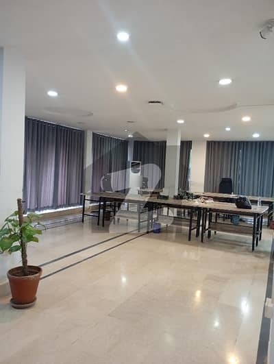 In I-10 3200 Square Feet Office For rent