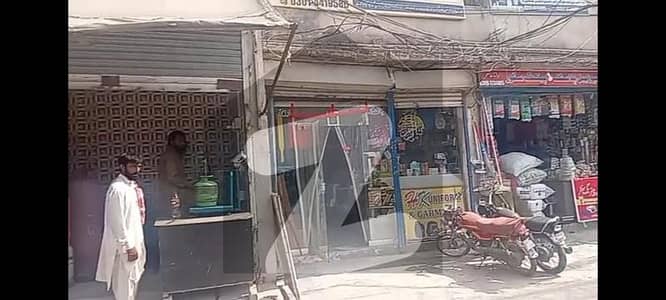چوک کمہاراں والا ملتان میں 0 مرلہ Studio دکان 30.0 لاکھ میں برائے فروخت۔