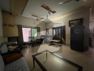 1 Kanal House Available For Sale in Revenue Society