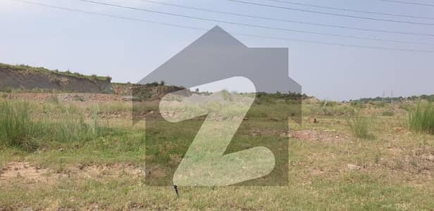 4TH Avenue, Height Location Exclusive Plot.