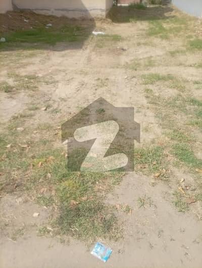 این ایف سی 1 لاہور میں 1 کنال رہائشی پلاٹ 3.65 کروڑ میں برائے فروخت۔