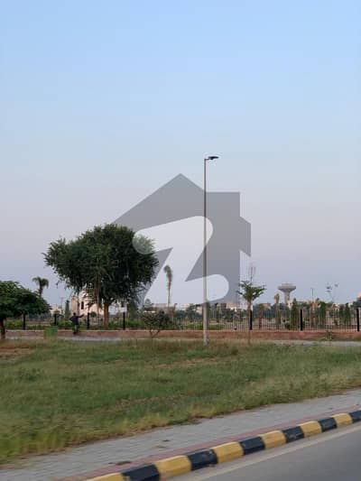 Good Prime Location 5 Marla Residential Plot For sale In Royal Palm City - Block F
