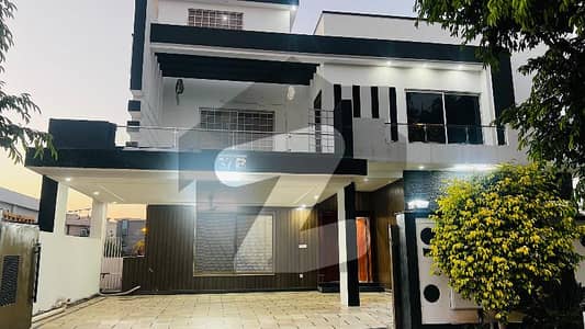 بحریہ انکلیو - سیکٹر سی بحریہ انکلیو,بحریہ ٹاؤن,اسلام آباد میں 8 کمروں کا 1 کنال مکان 11.0 کروڑ میں برائے فروخت۔