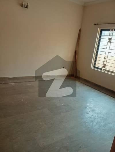 10 Marla Lower Portion For Rent In NFC