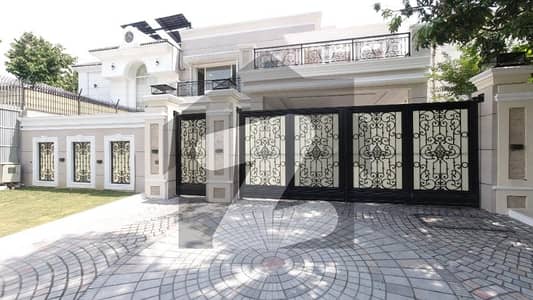 ایف ۔ 8 اسلام آباد میں 8 کمروں کا 1 کنال مکان 19.5 لاکھ میں کرایہ پر دستیاب ہے۔