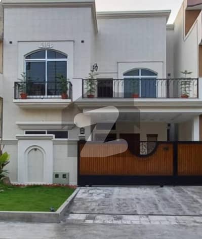 ڈی ۔ 12 اسلام آباد میں 4 کمروں کا 8 مرلہ مکان 2.3 لاکھ میں کرایہ پر دستیاب ہے۔