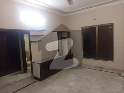 سوساں روڈ فیصل آباد میں 10 مرلہ Studio مکان 90.0 ہزار میں کرایہ پر دستیاب ہے۔