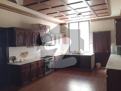 حسن ولاز فیصل آباد میں 8 مرلہ Studio مکان 1.15 لاکھ میں کرایہ پر دستیاب ہے۔