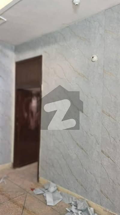 Prime Location In Madina Town 5 Marla House For Rent