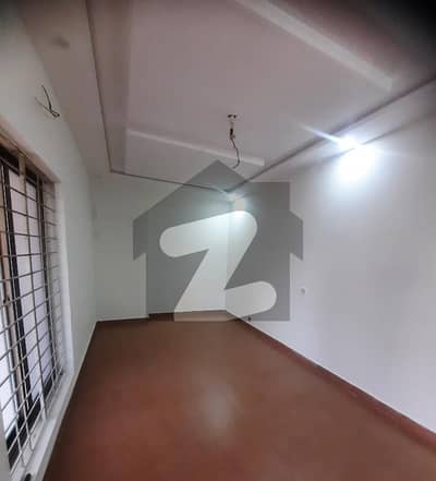 فارمانئیٹس ہاؤسنگ سکیم لاہور میں 2 کمروں کا 3 مرلہ بالائی پورشن 37.0 ہزار میں کرایہ پر دستیاب ہے۔