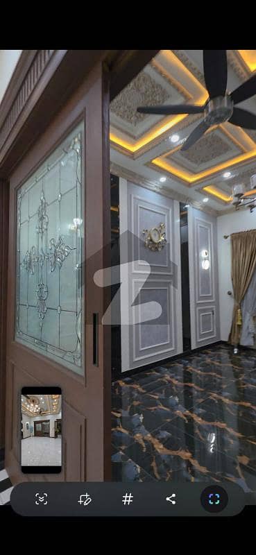ڈی سی کالونی گوجرانوالہ میں 5 کمروں کا 10 مرلہ مکان 4.5 کروڑ میں برائے فروخت۔
