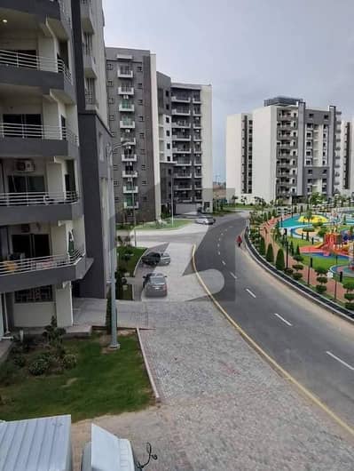 عسکری 11 - سیکٹر ڈی عسکری 11,عسکری,لاہور میں 3 کمروں کا 11 مرلہ فلیٹ 3.45 کروڑ میں برائے فروخت۔