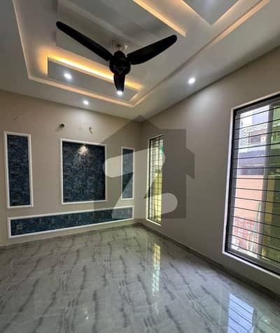 نیو لاہور سٹی ۔ فیز 2 نیو لاهور سٹی,لاہور میں 3 کمروں کا 5 مرلہ مکان 1.52 کروڑ میں برائے فروخت۔