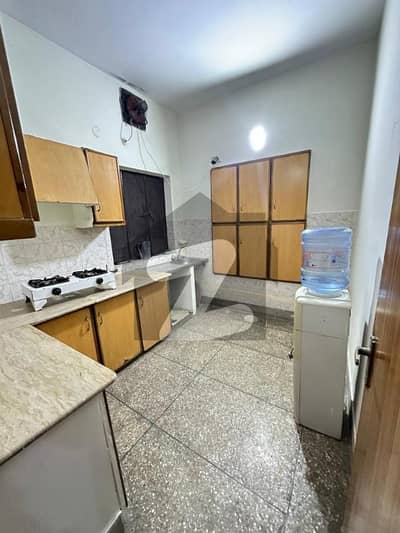 والٹن روڈ لاہور میں 2 کمروں کا 7 مرلہ مکان 62.0 ہزار میں کرایہ پر دستیاب ہے۔