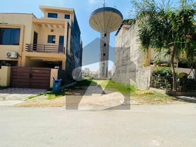 5 Marla plot For Sale