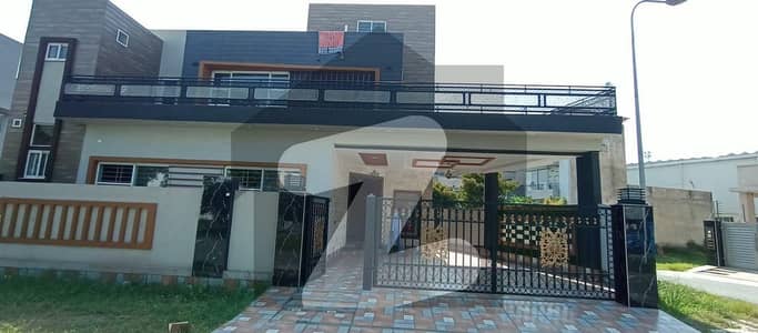 Corner 11. Marla Corner Facing Park Brand New House A Block Rahbar