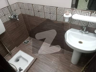 والٹن روڈ لاہور میں 2 کمروں کا 3 مرلہ فلیٹ 37.0 ہزار میں کرایہ پر دستیاب ہے۔