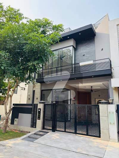 One Of Most Luxurios 5 Marla House Available For Rent IN Dha Phase 9 Town