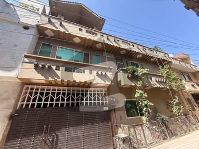 ایچ ۔ 13 اسلام آباد میں 5 کمروں کا 4 مرلہ مکان 2.0 کروڑ میں برائے فروخت۔