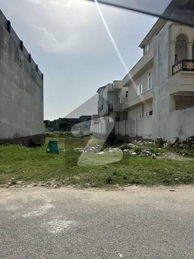 Dc colony 10 marla plot for sale in bolan block