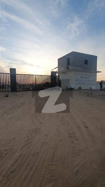 Faridi Niazi CHS plot 240 square yards leased 40ft road