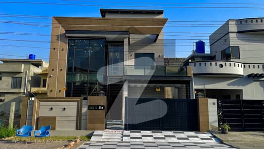 سینٹرل پارک ۔ بلاک جی سینٹرل پارک ہاؤسنگ سکیم,لاہور میں 5 کمروں کا 10 مرلہ مکان 4.1 کروڑ میں برائے فروخت۔