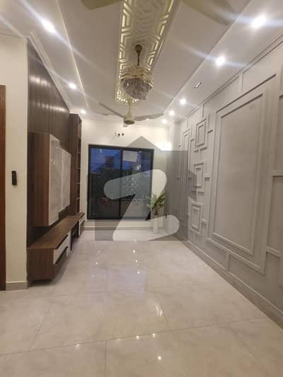 الکبیر ٹاؤن رائیونڈ روڈ,لاہور میں 3 کمروں کا 3 مرلہ مکان 1.65 کروڑ میں برائے فروخت۔