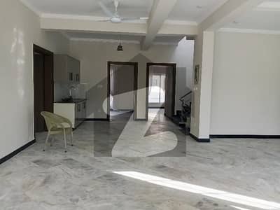 جی ۔ 10/3 جی ۔ 10,اسلام آباد میں 6 کمروں کا 12 مرلہ مکان 4.0 لاکھ میں کرایہ پر دستیاب ہے۔