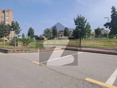 Bahria Town Phase 8 Sector F3