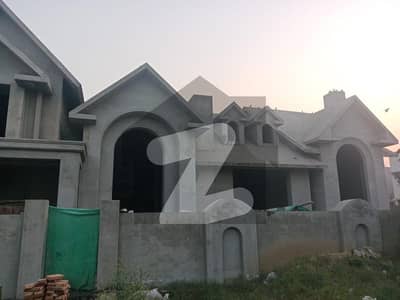 ڈی ایچ اے فیز 7 - بلاک آر فیز 7,ڈیفنس (ڈی ایچ اے),لاہور میں 6 کمروں کا 2 کنال مکان 20.0 کروڑ میں برائے فروخت۔