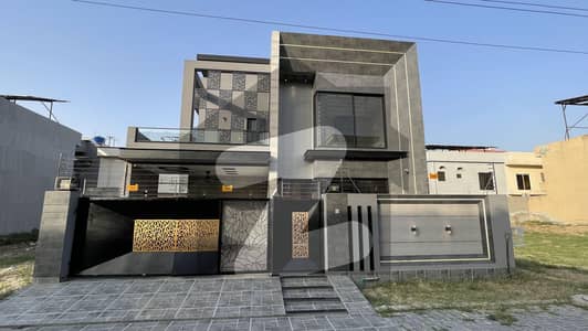 سینٹرل پارک ۔ بلاک اے سینٹرل پارک ہاؤسنگ سکیم,لاہور میں 5 کمروں کا 10 مرلہ مکان 3.75 کروڑ میں برائے فروخت۔