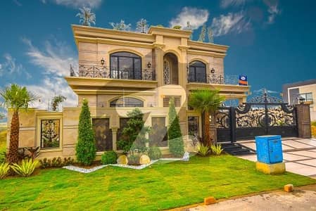 ڈی ایچ اے فیز 8 - بلاک وی فیز 8,ڈیفنس (ڈی ایچ اے),لاہور میں 7 کمروں کا 1 کنال مکان 15.0 کروڑ میں برائے فروخت۔