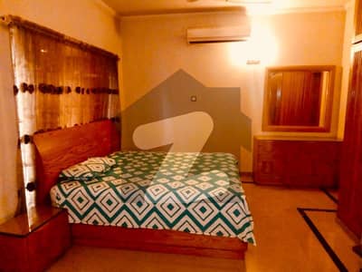 ڈی ایچ اے فیز 3 - بلاک ڈبلیو فیز 3,ڈیفنس (ڈی ایچ اے),لاہور میں 5 کمروں کا 1 کنال مکان 8.45 کروڑ میں برائے فروخت۔