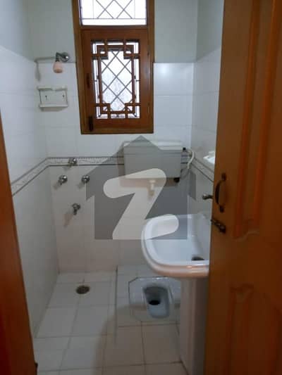 Jauhar Block 2 4 Bed Dd Portion Is Available For Rent
