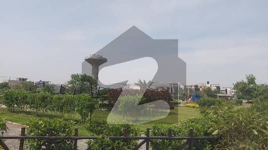 FACING PARK 10 MARLA PLOT FOR SALE IN ORCHARDS BLOCK PARAGON CITY LAHORE
