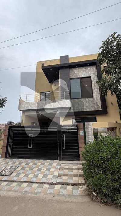 نیو لاہور سٹی - بلاک ڈی نیو لاہور سٹی ۔ فیز 2,نیو لاهور سٹی,لاہور میں 3 کمروں کا 5 مرلہ مکان 1.35 کروڑ میں برائے فروخت۔