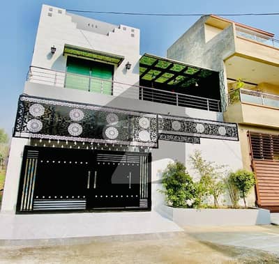 House For sale In Rs. 10500000