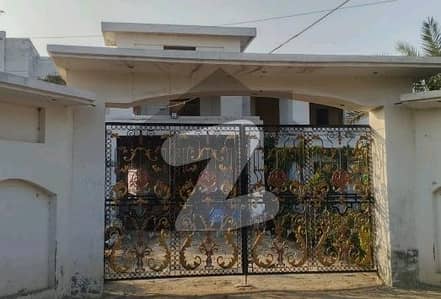 ہیئر لاہور میں 9 کمروں کا 2 کنال فارم ہاؤس 4.0 کروڑ میں برائے فروخت۔