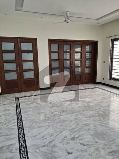 آئی ۔ 10/1 آئی ۔ 10,اسلام آباد میں 3 کمروں کا 7 مرلہ بالائی پورشن 1.0 لاکھ میں کرایہ پر دستیاب ہے۔