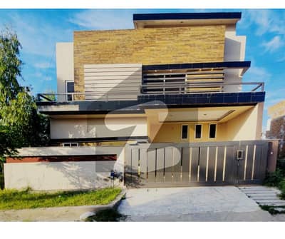 Modern 10 Marla House for Sale Cabinet Division, CDA Sector E-16, Islamabad