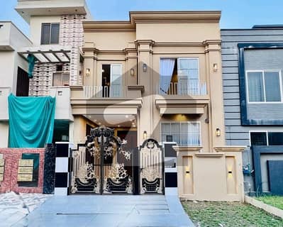 سٹی ہاؤسنگ سوسائٹی گوجرانوالہ میں 4 کمروں کا 5 مرلہ مکان 2.45 کروڑ میں برائے فروخت۔