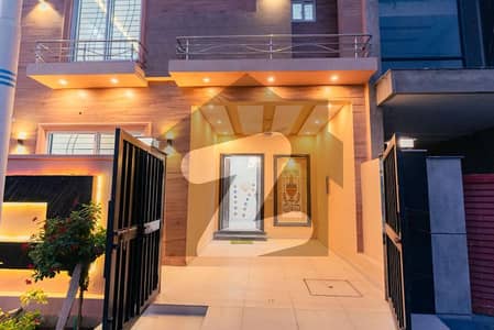 7 MARLA HOUSE FOR RENT