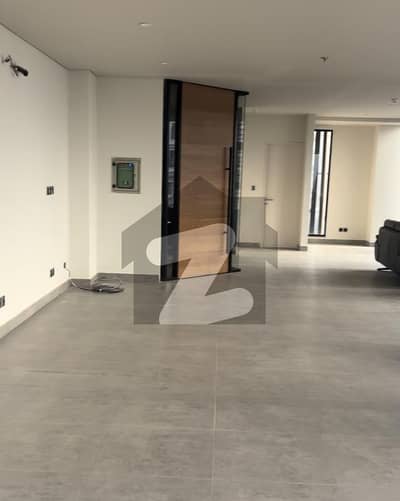 نیو بلیو ایریا اسلام آباد میں 1 کمرے کا 4 مرلہ دفتر 10.0 کروڑ میں برائے فروخت۔